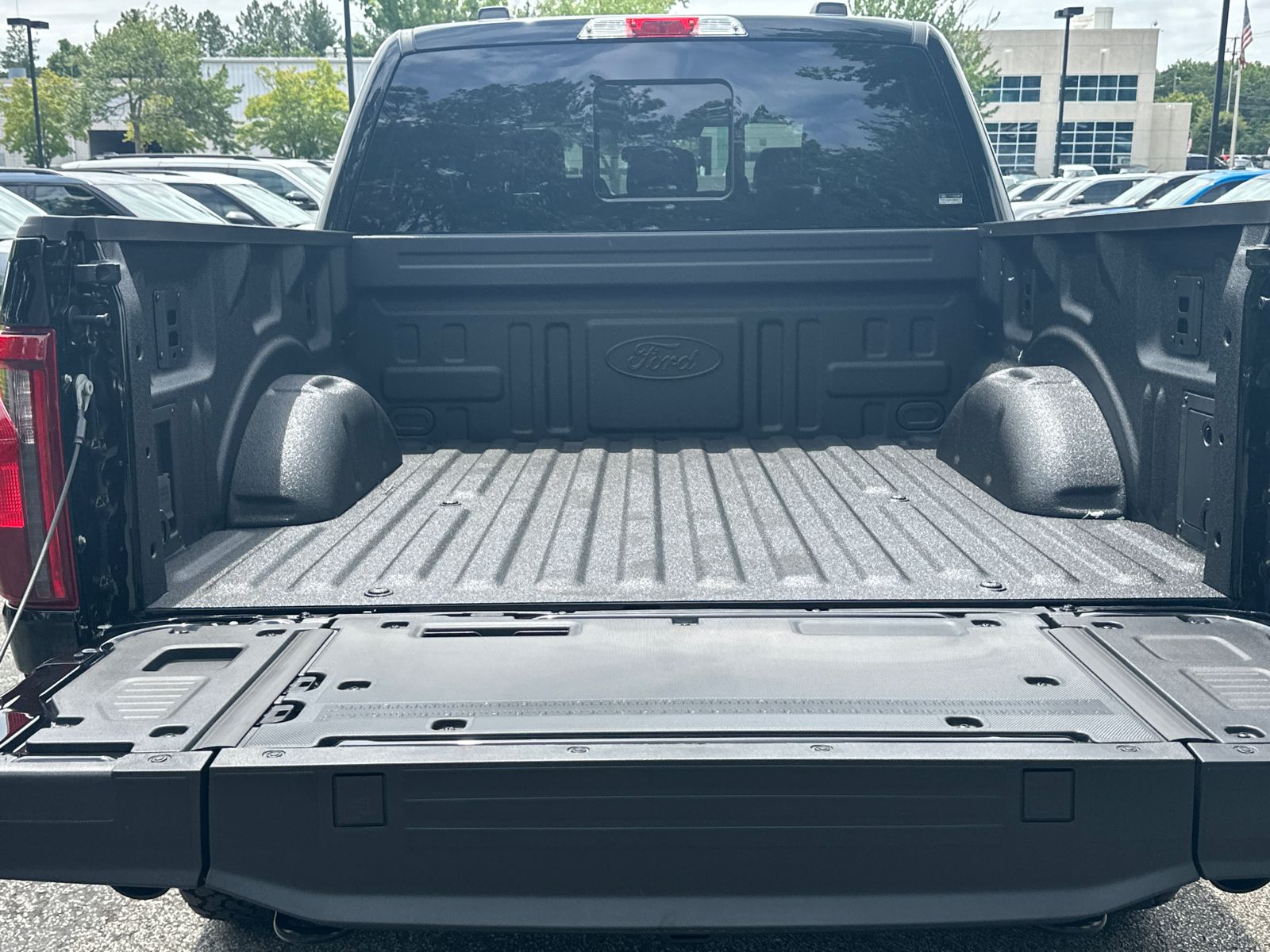 New 2026 Agate Black Metallic Ford Tremor® image 18