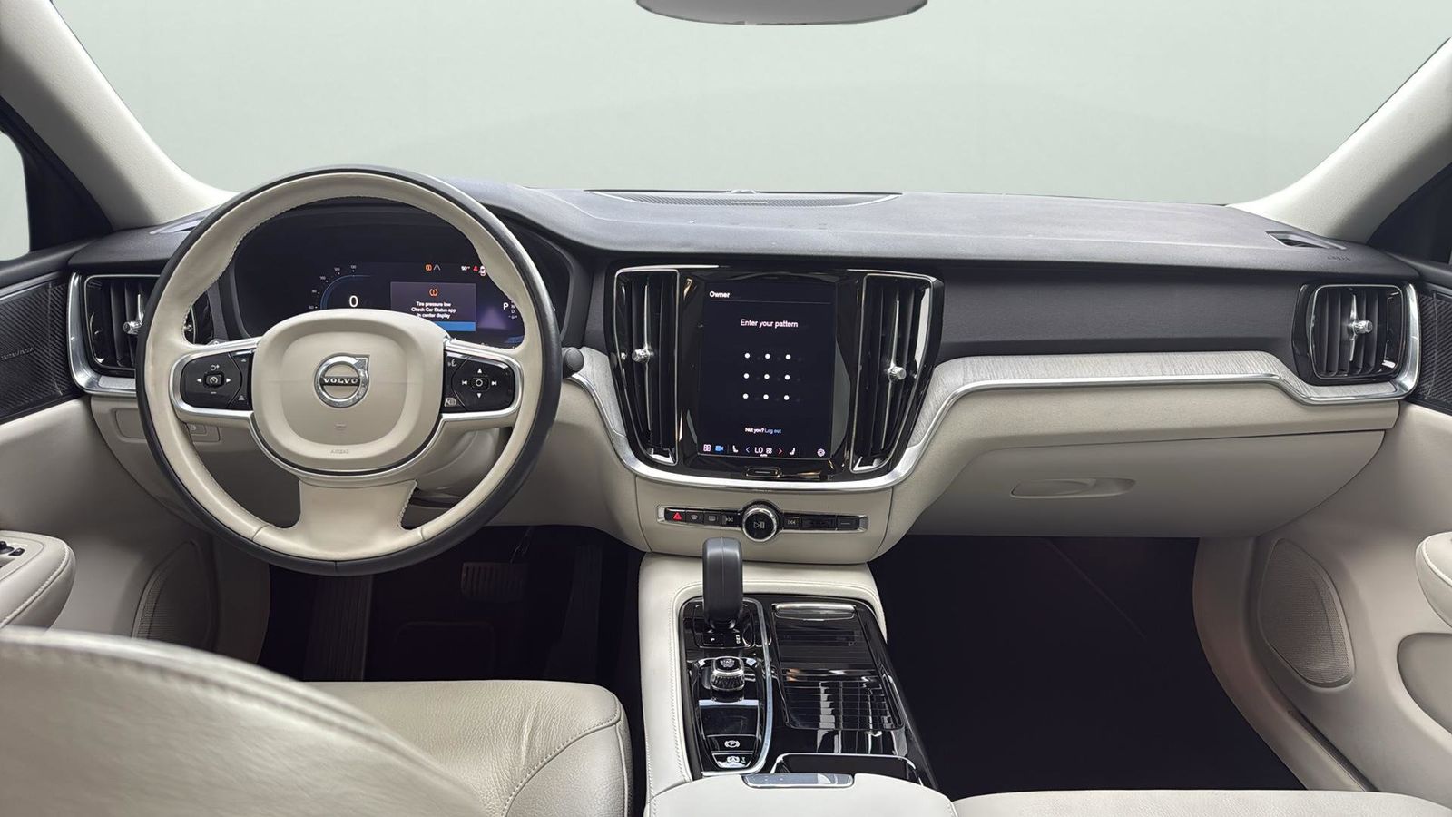 Used Car 2024 Volvo S60 Recharge Plug-in Hybrid  T8 Plus Dark Theme For Sale Under $40,000 In Austin, Texas