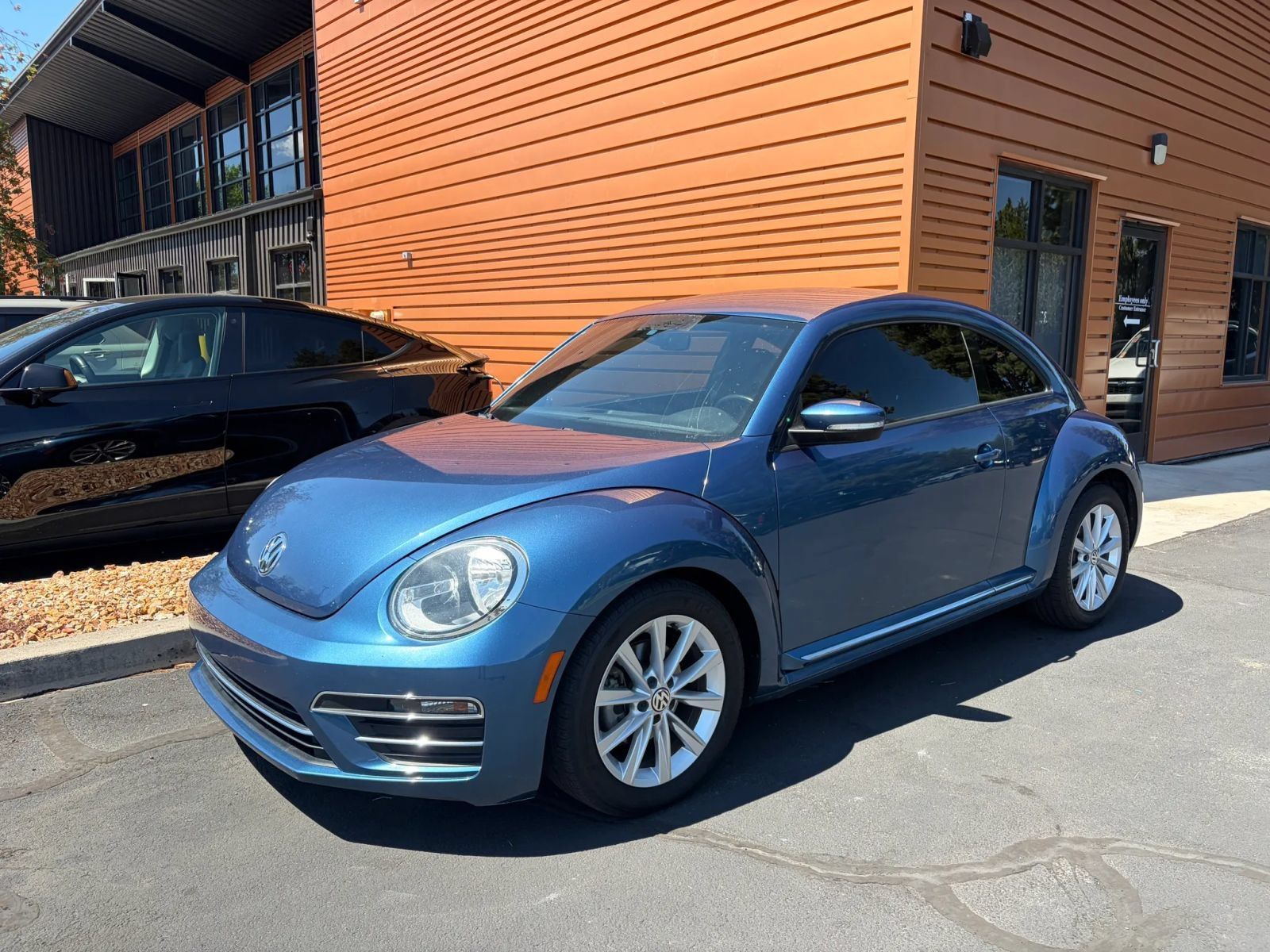 Blue Metallic 2017 Volkswagen Beetle Hatchback Front-Wheel Drive 6-Speed Automatic
