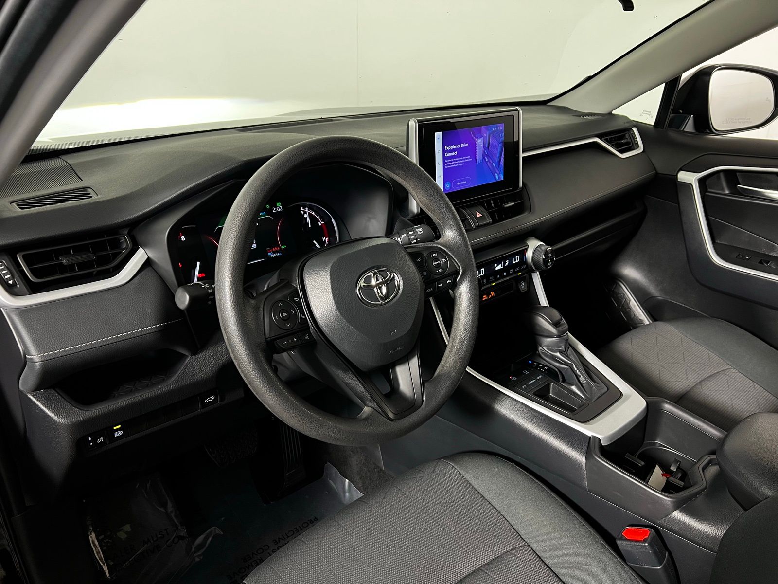 2024 Toyota RAV4 XLE 12