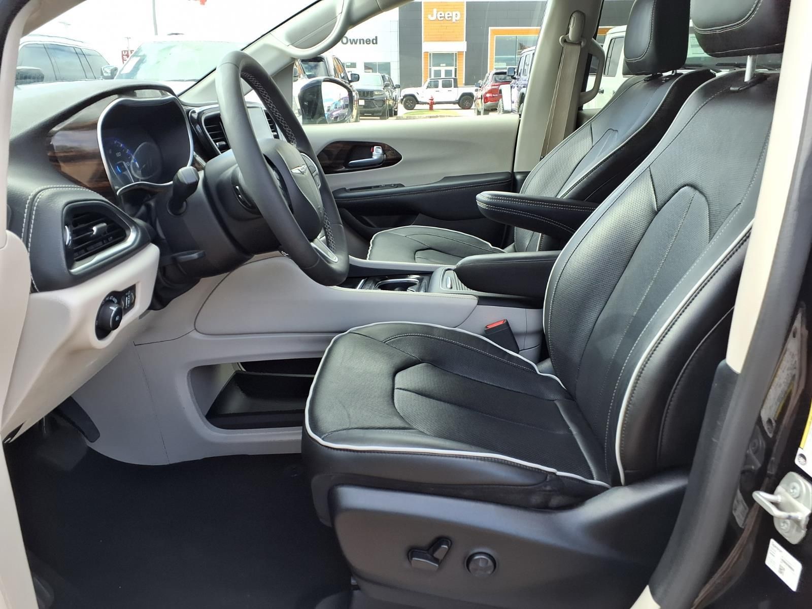 2023 Chrysler Pacifica Limited Black at Parkway Family Mazda