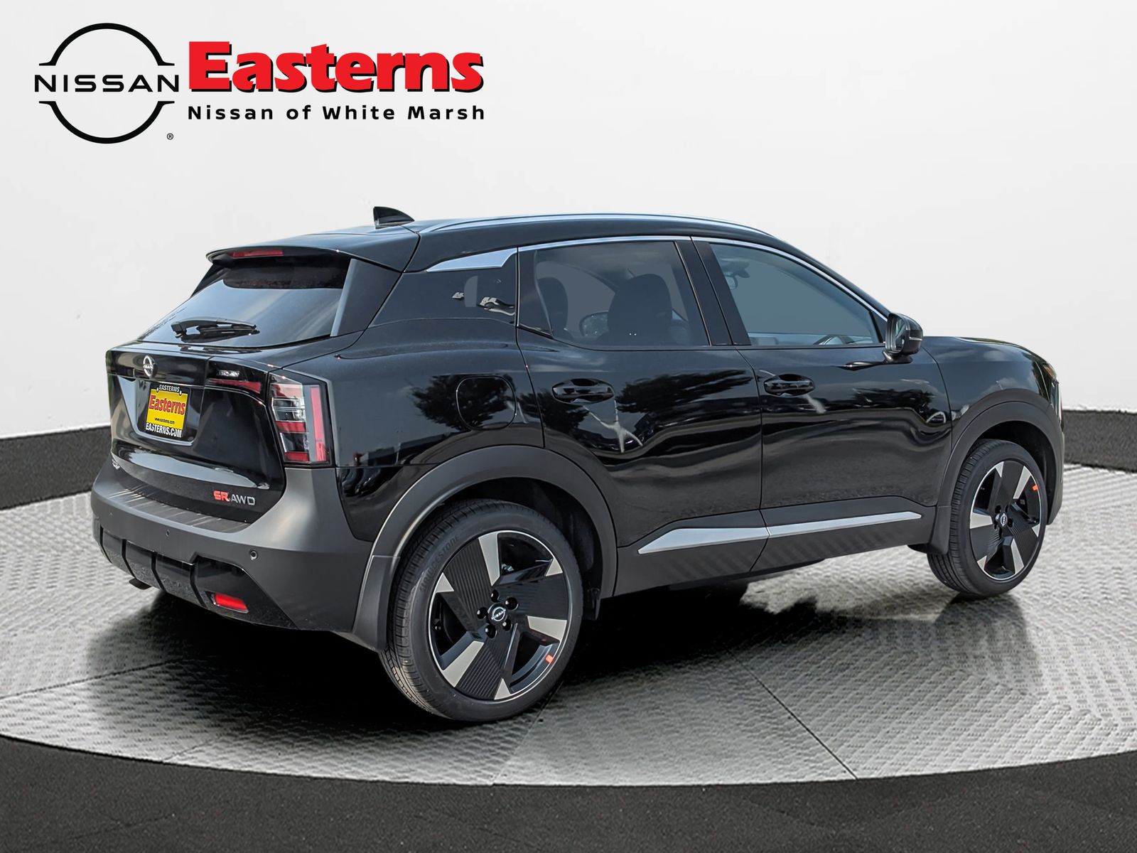 2025 Nissan Kicks SR photo 4