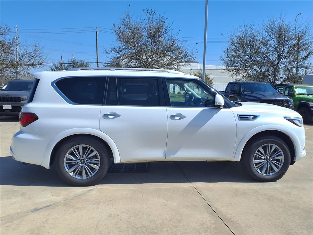 2023 INFINITI QX80 LUXE - 3