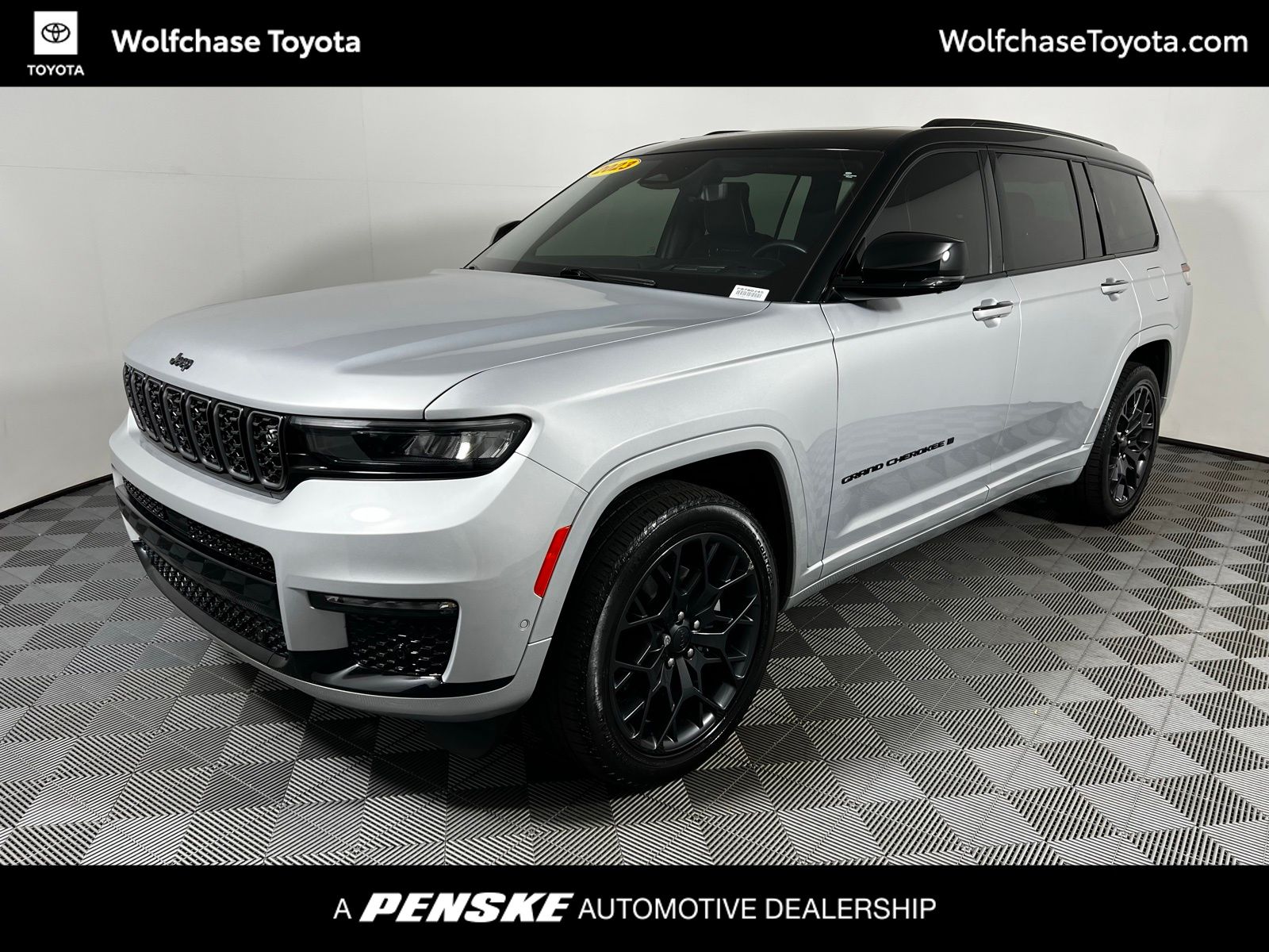 Thumbnail: 2023 Jeep Grand Cherokee L - 1