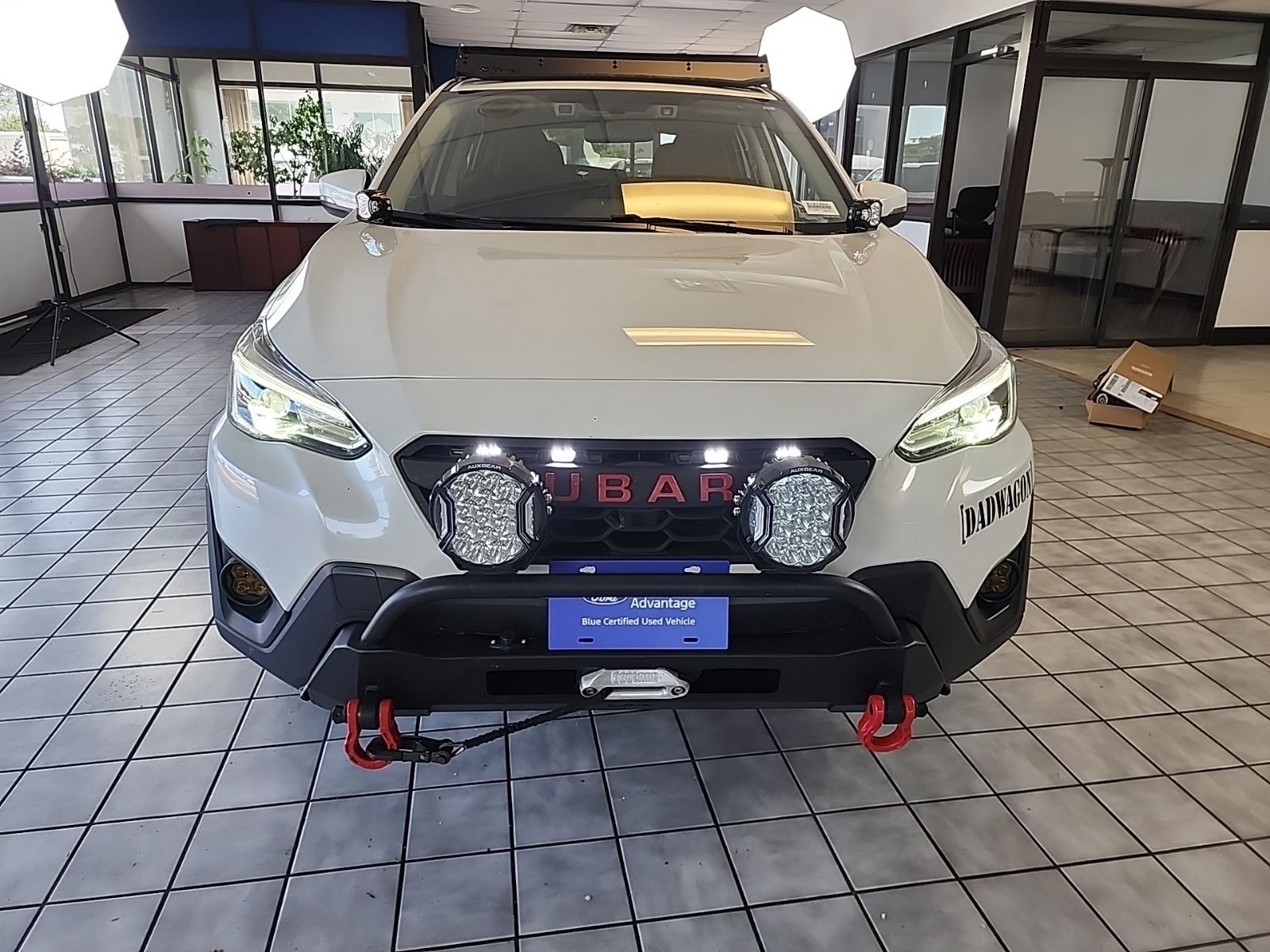 Used 2023 Crystal White Pearl Subaru Limited image 2