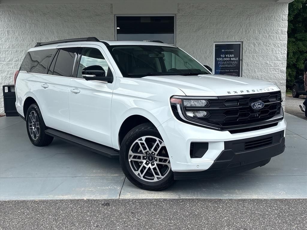 Oxford White 2025 Ford Expedition SUV / Crossover Four-Wheel Drive Automatic
