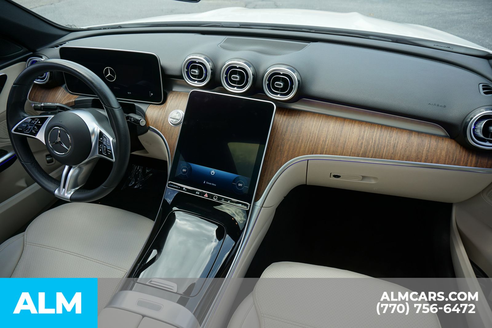 Used 2023  Mercedes-Benz C 300 image 25