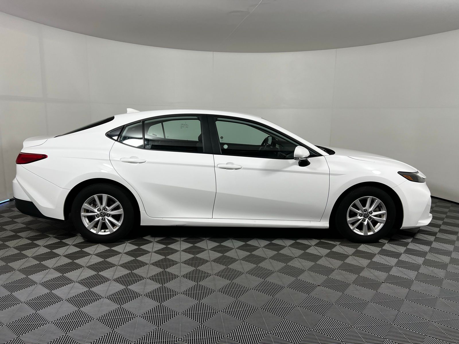 Thumbnail: 2025 Toyota Camry - 4