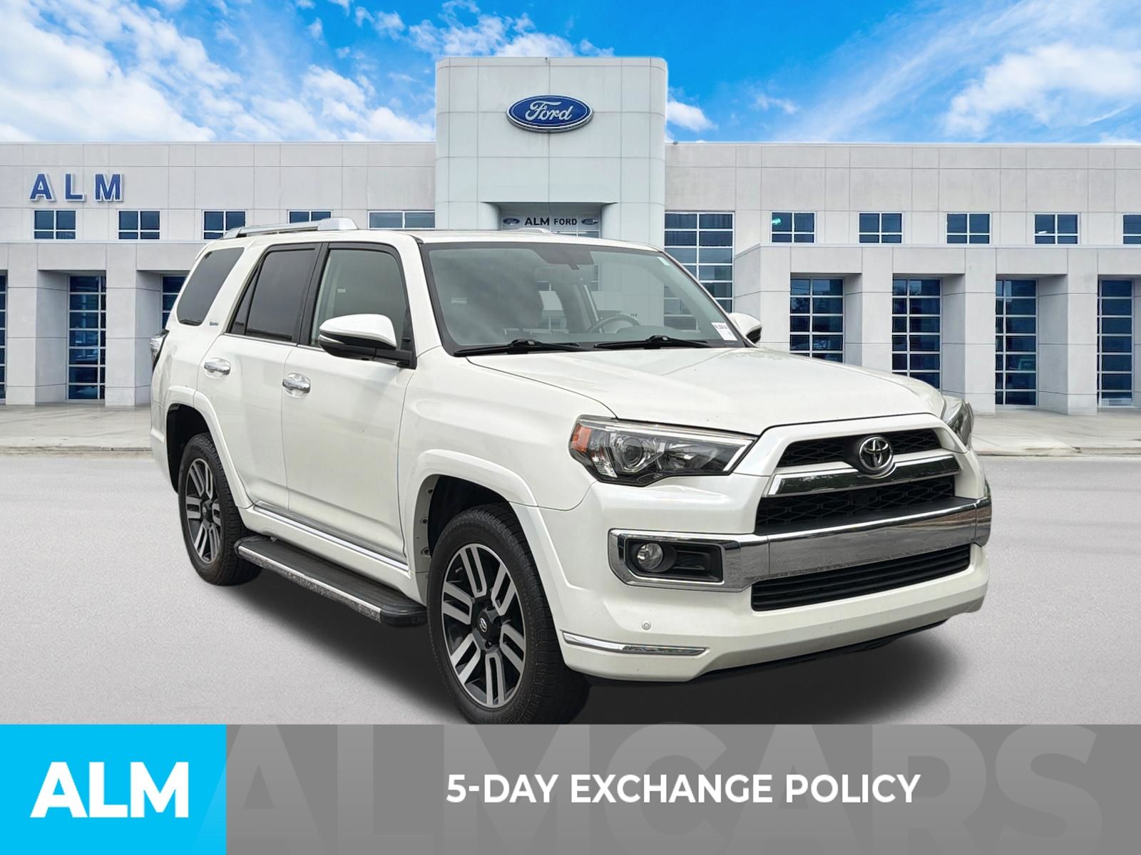 Certified Used 2018 Blizzard Pearl Toyota Limited image 3