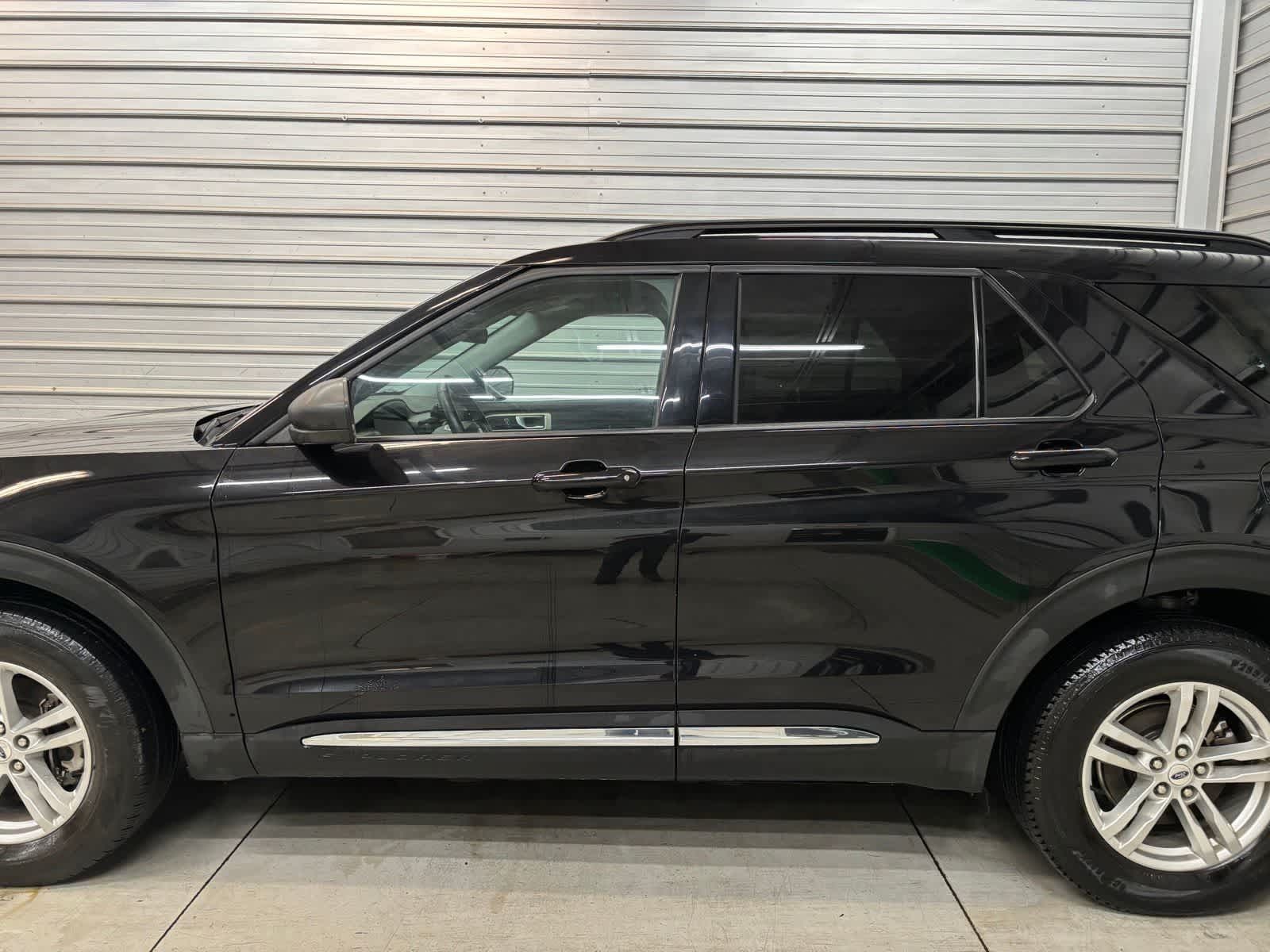 2023 Ford Explorer XLT - Photo 9