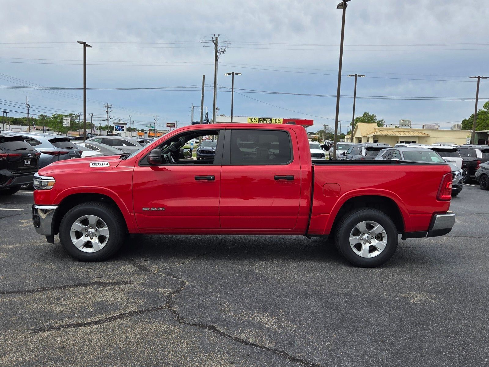 Used 2025 Red Ram Big Horn/Lone Star image 4