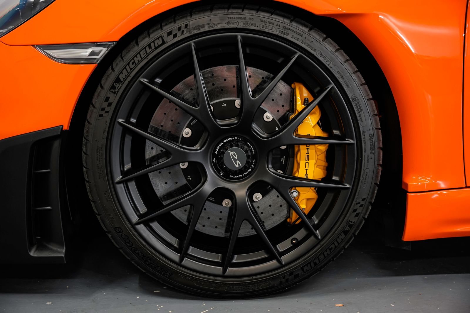 2023 Porsche 718 Cayman GT4 RS — photo 42