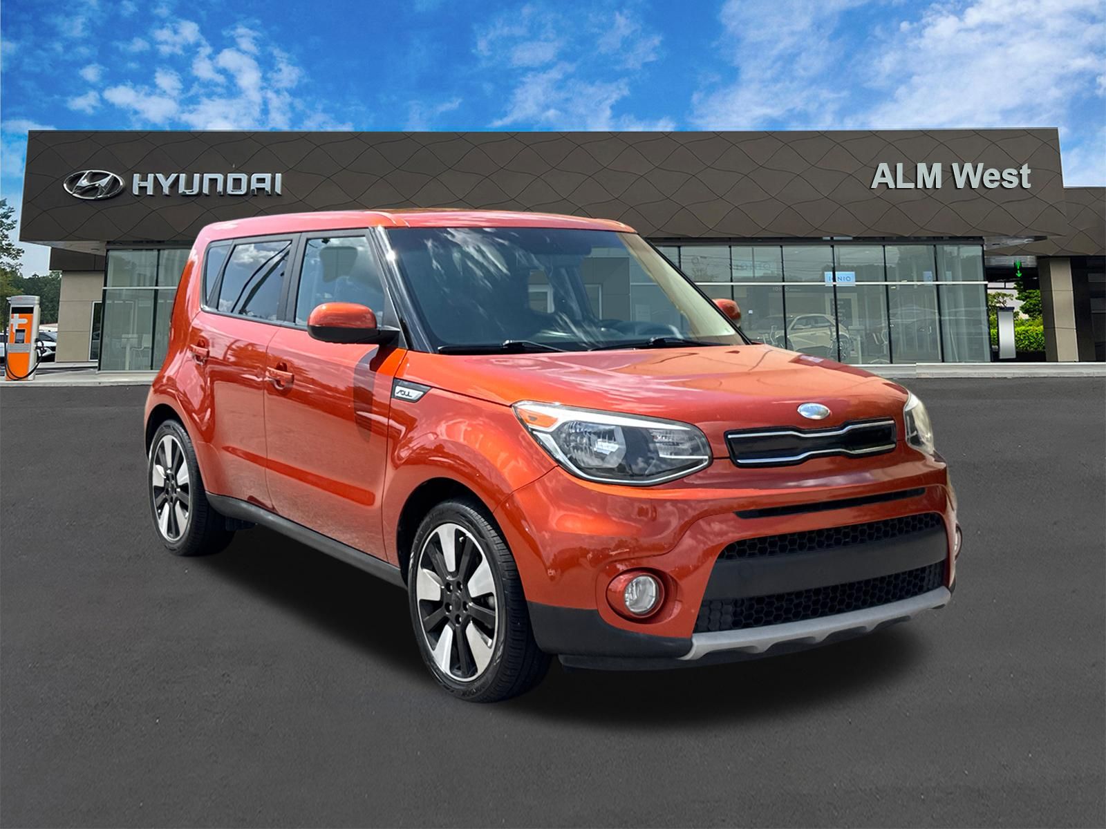 Used 2019 Orange Kia Plus image 3