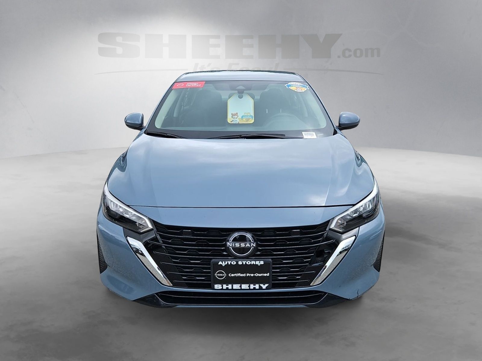 Used 2025 Gray Nissan SV image 17