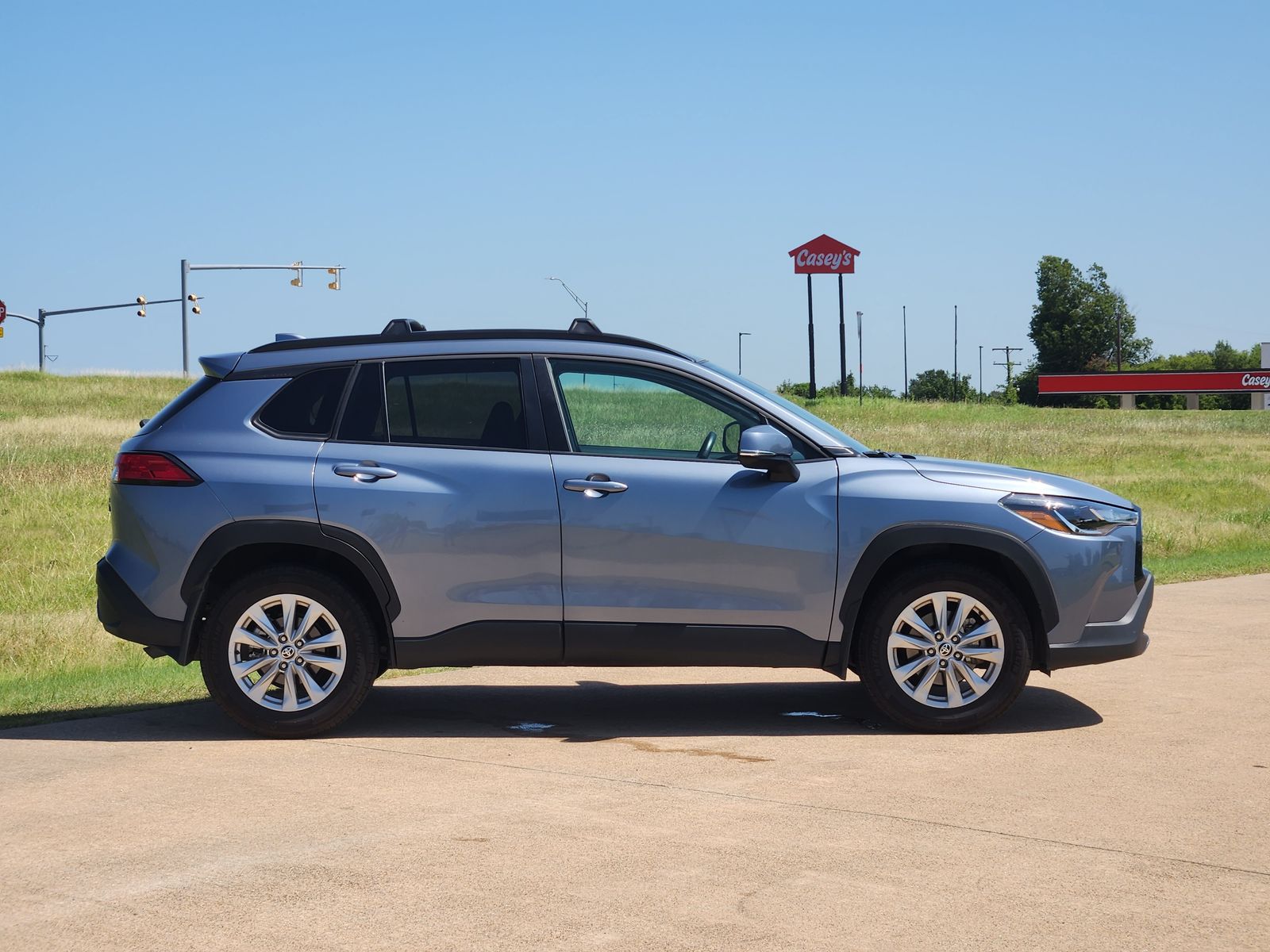 View vehicle photo 7