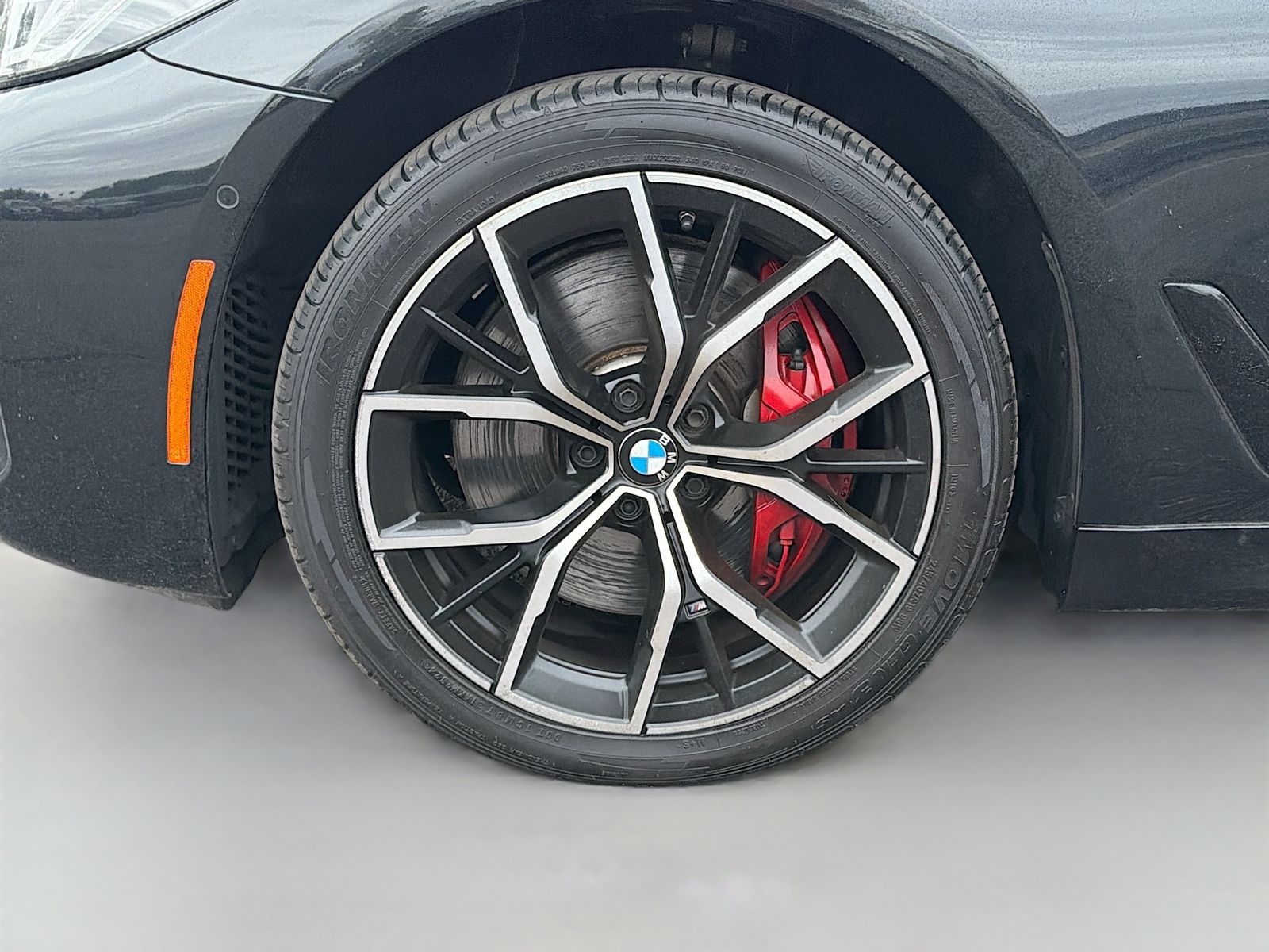 Used 2023 Black BMW 540i image 33