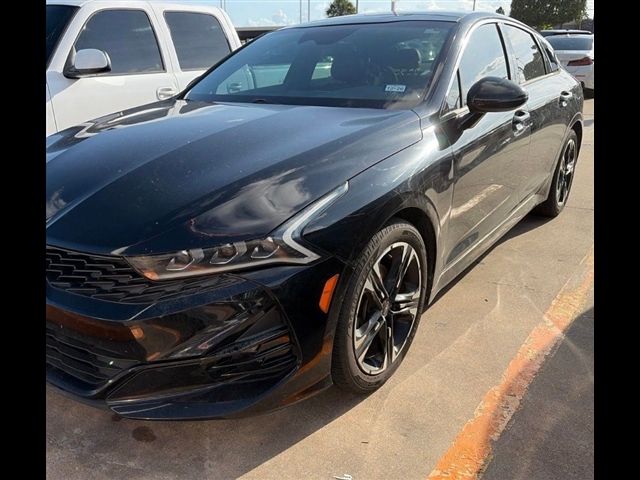 Ebony Black 2022 Kia K5 Sedan Front-Wheel Drive 8-Speed Automatic
