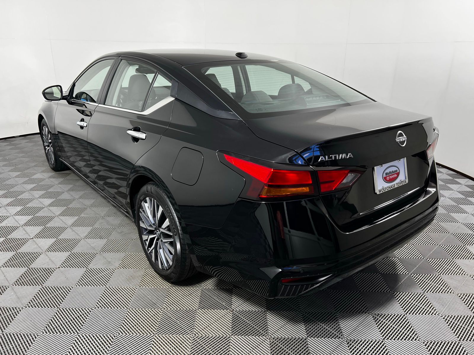 Thumbnail: 2024 Nissan Altima - 7