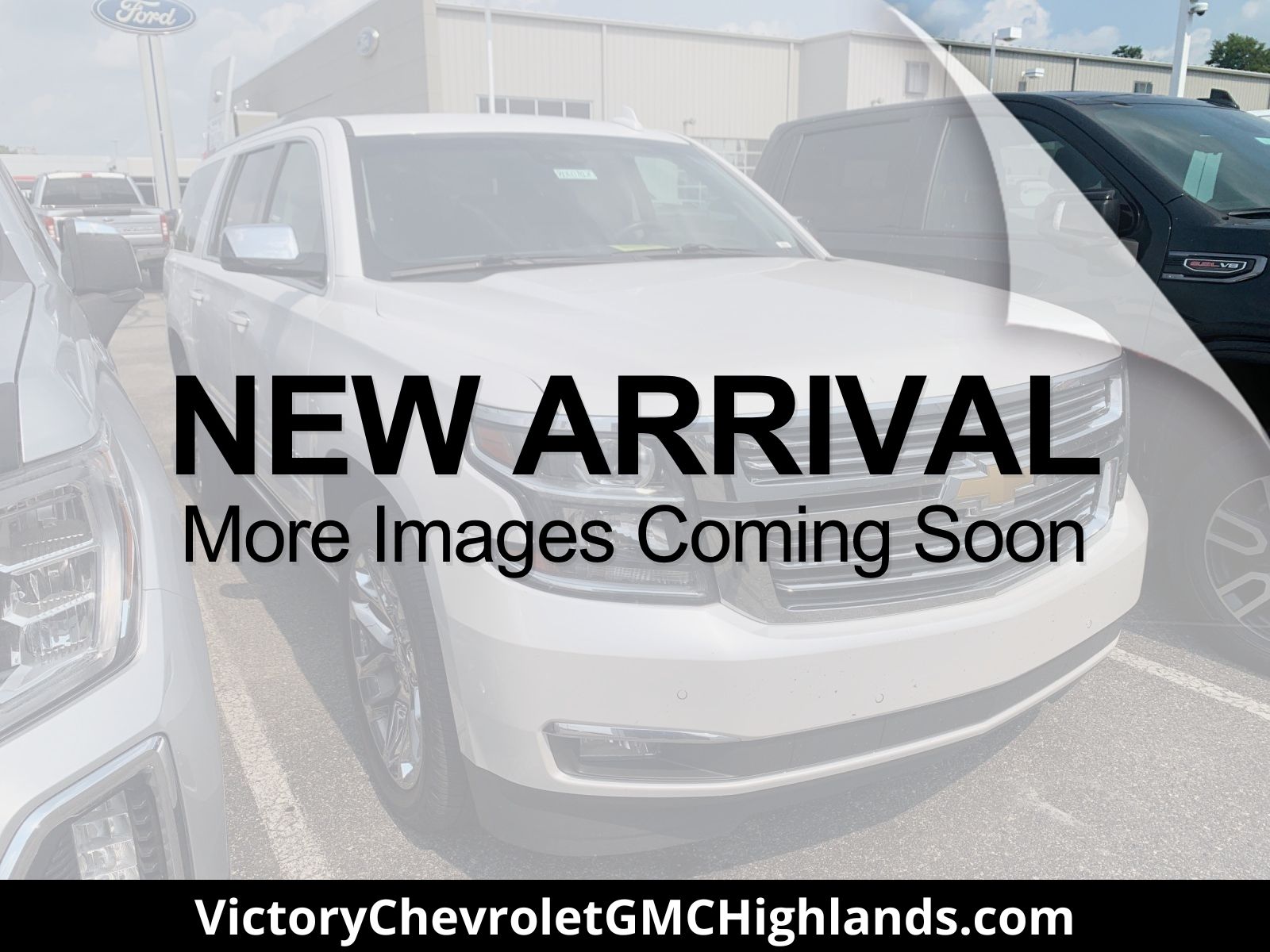 Pearl 2018 Chevrolet Suburban SUV / Crossover Four-Wheel Drive 6-Speed Automatic Overdrive