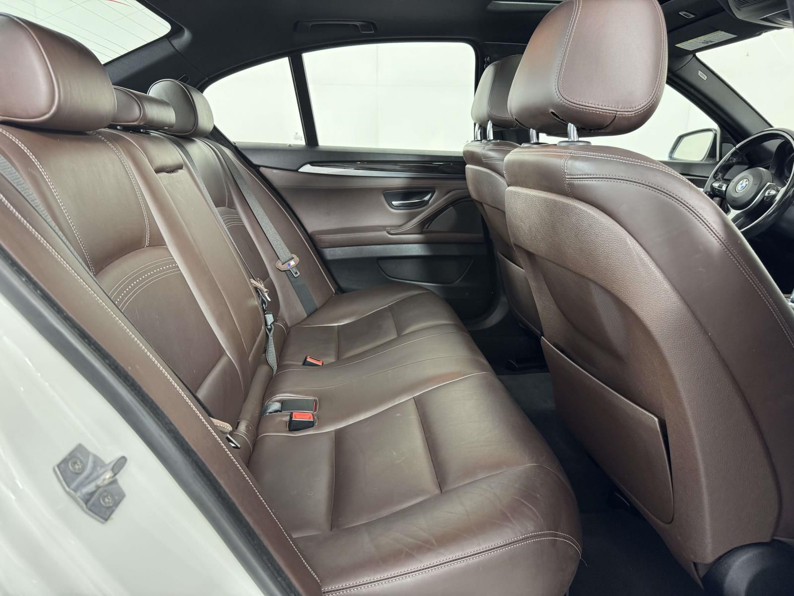 Used 2014 White BMW 528i xDrive image 32