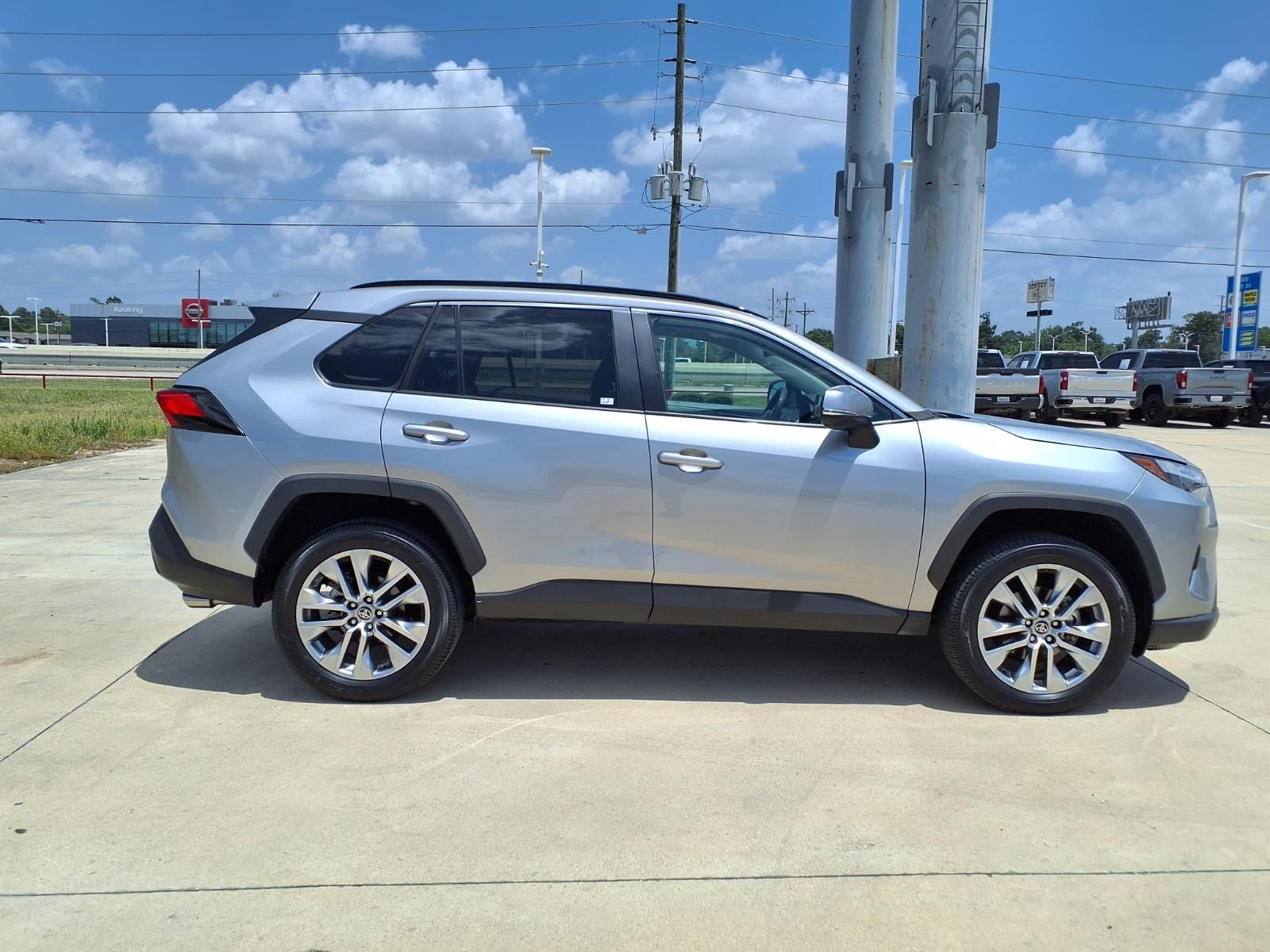 2024 Toyota RAV4 XLE Premium - 4