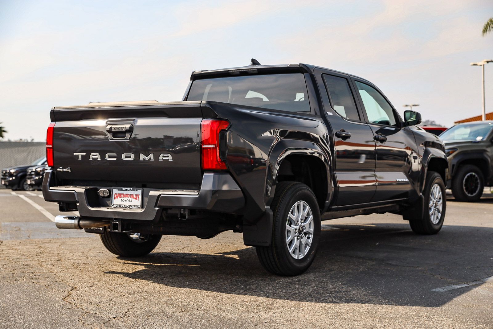 View vehicle photo 4