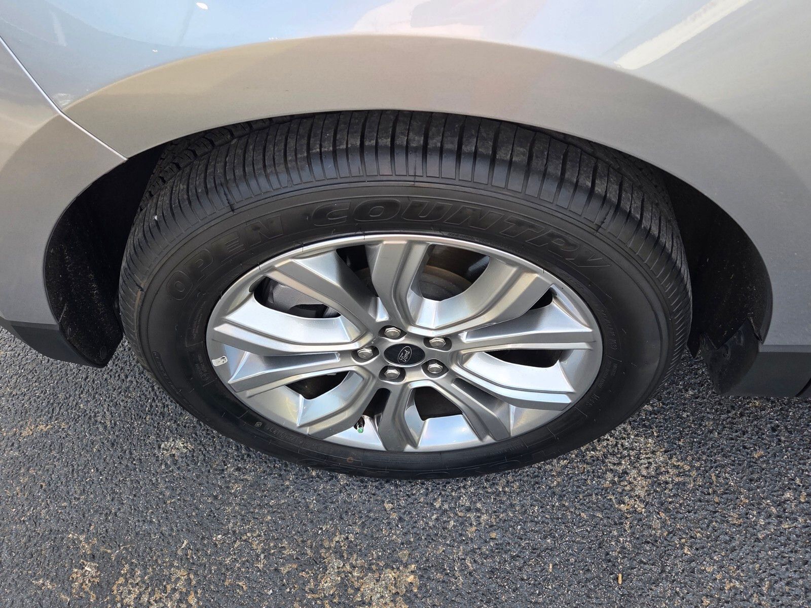 Used 2024 Silver Ford Titanium image 19