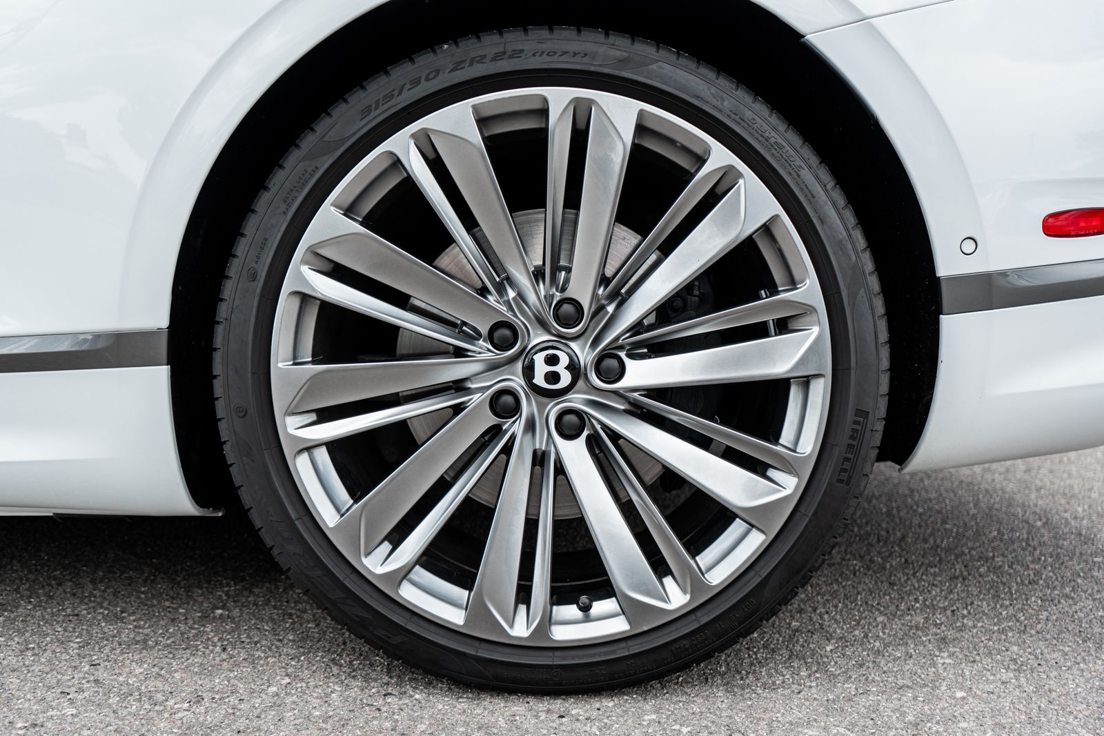 2024 Bentley Continental GTC Mulliner - Photo 7