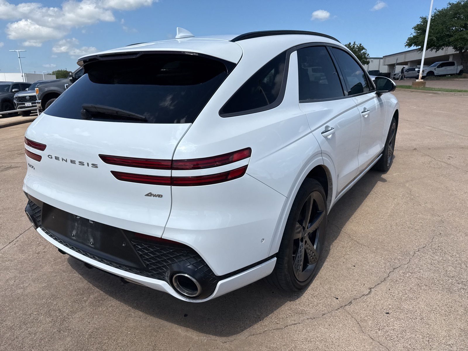 View vehicle photo 7