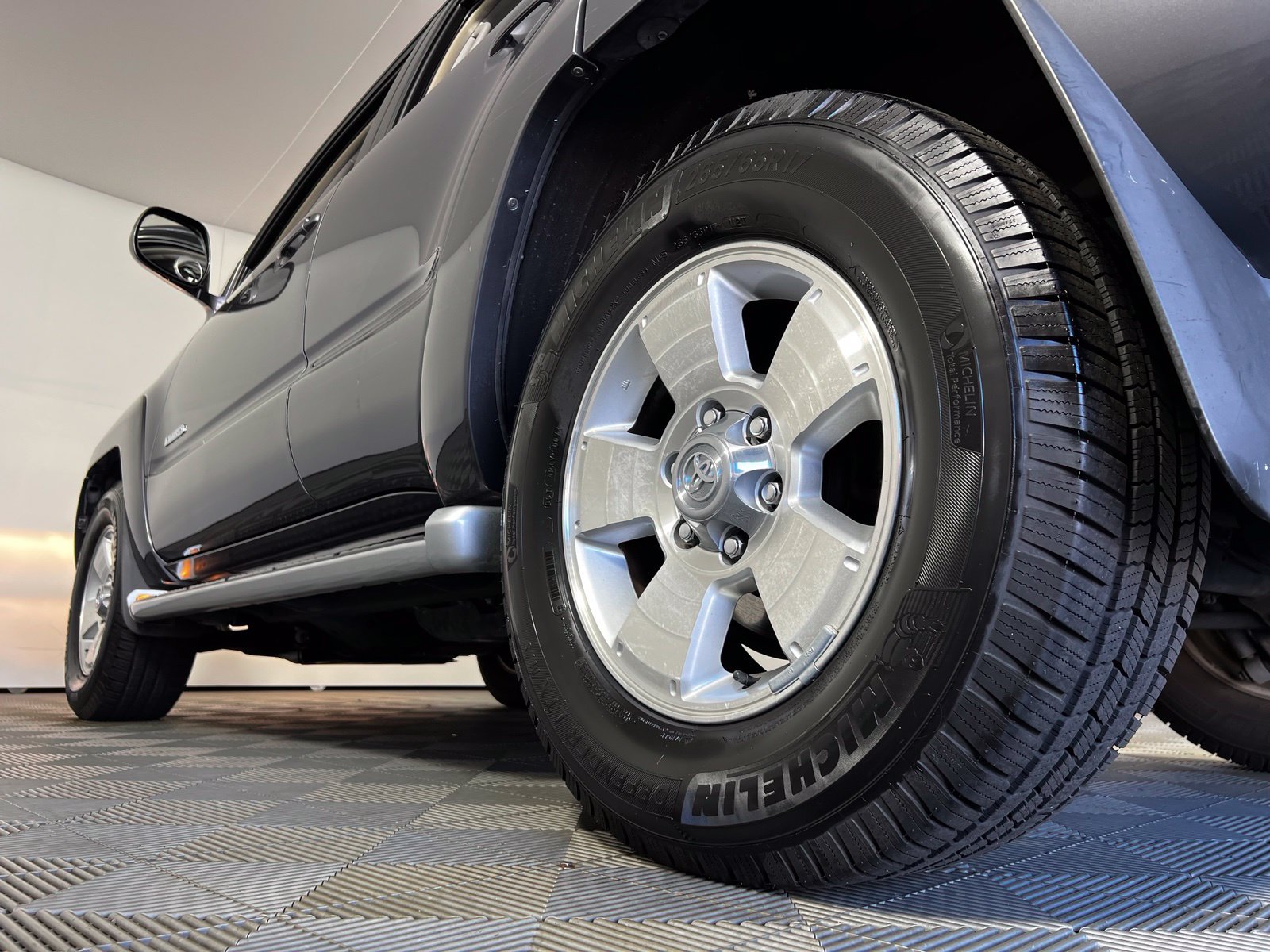 Thumbnail: 2003 Toyota 4Runner - 17