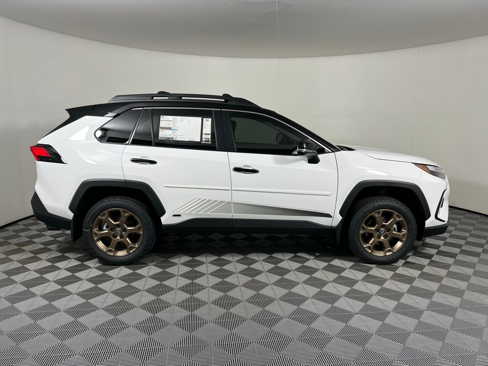 2025 Toyota RAV4 Woodland Edition 4