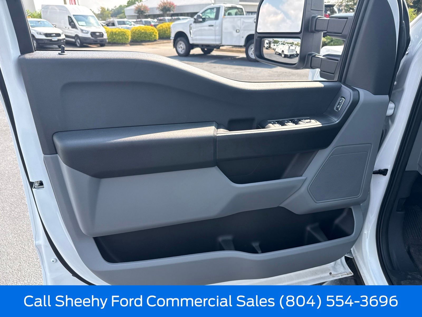 New 2026 Oxford White Ford XL image 13