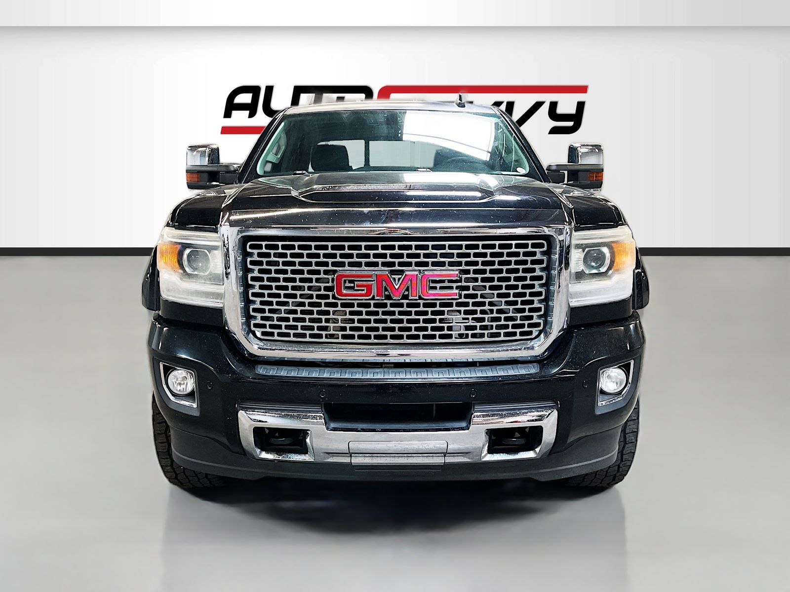 Used 2016 Black GMC Denali image 2