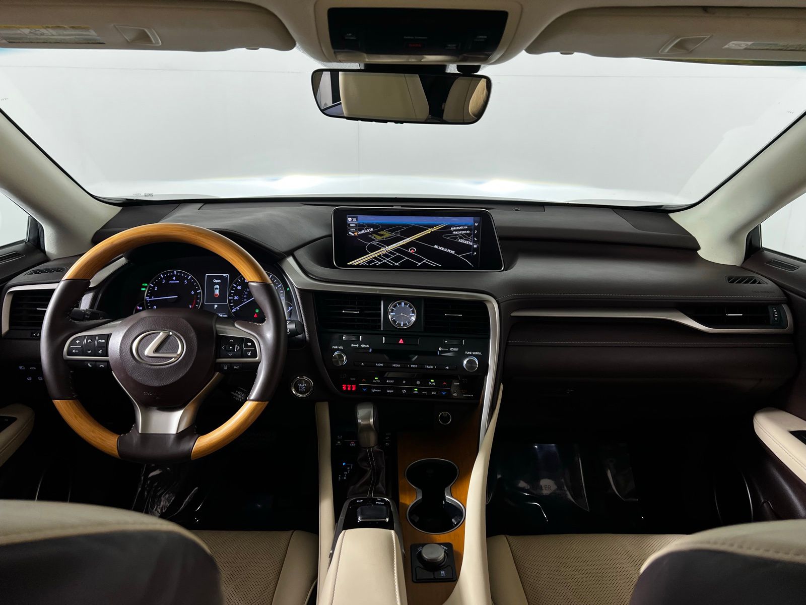 Thumbnail: 2019 Lexus RX - 28