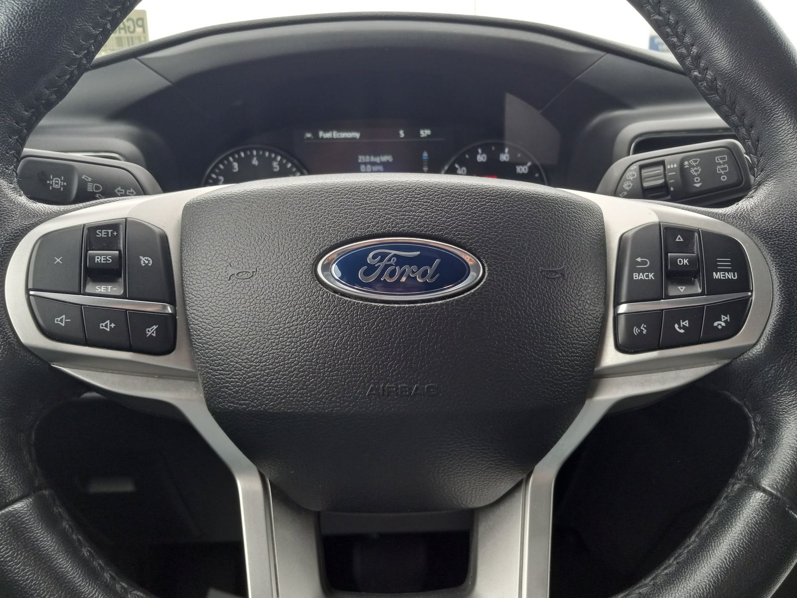 2023 Ford Explorer image 21