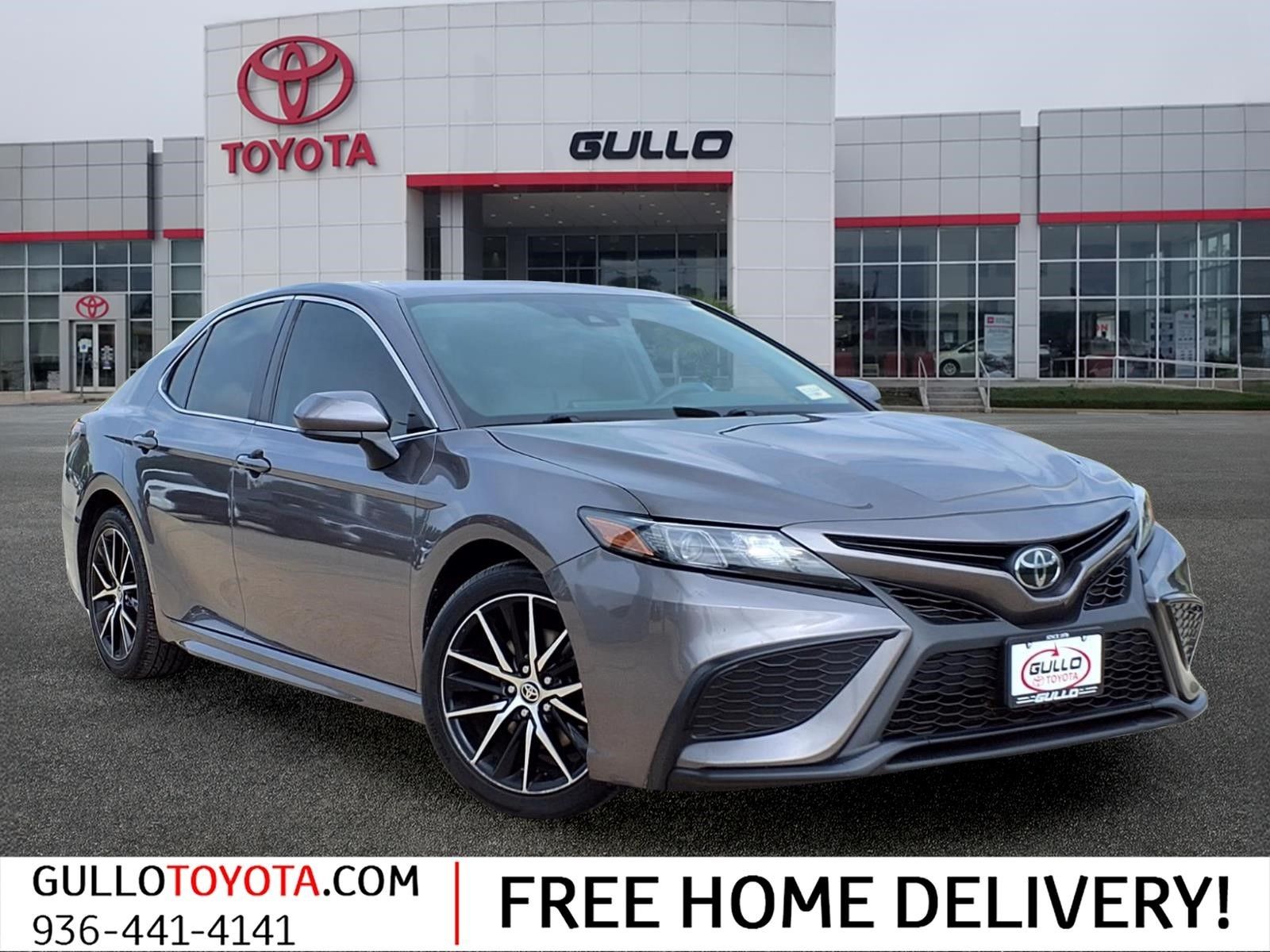 2021 Toyota Camry SE Gray at Autostrade