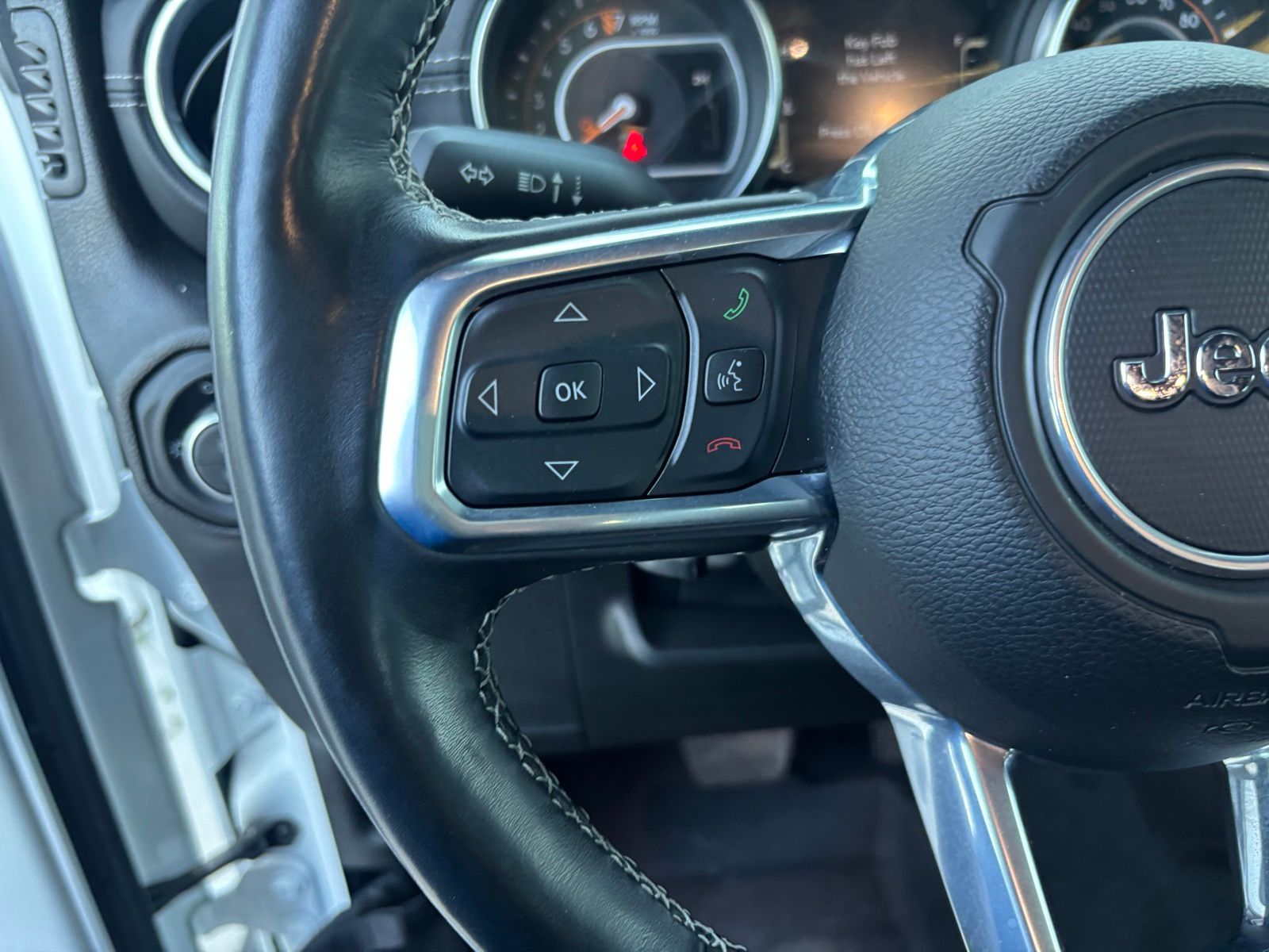 Used Car 2022 Jeep Gladiator  Overland For Sale Under $35,000 In Austin, Texas