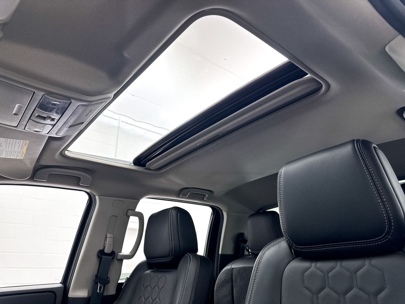 2024 Nissan Frontier SL
