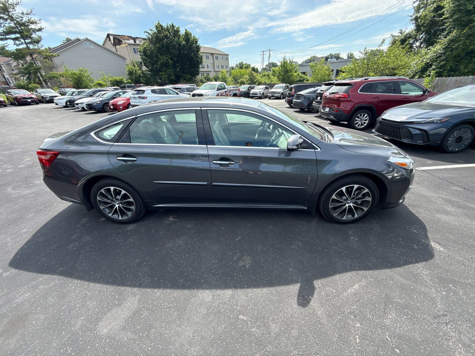 Magnetic Gray Metallic 2018 Toyota Avalon XLE Premium Sedan Front-Wheel Drive 6-Speed Automatic