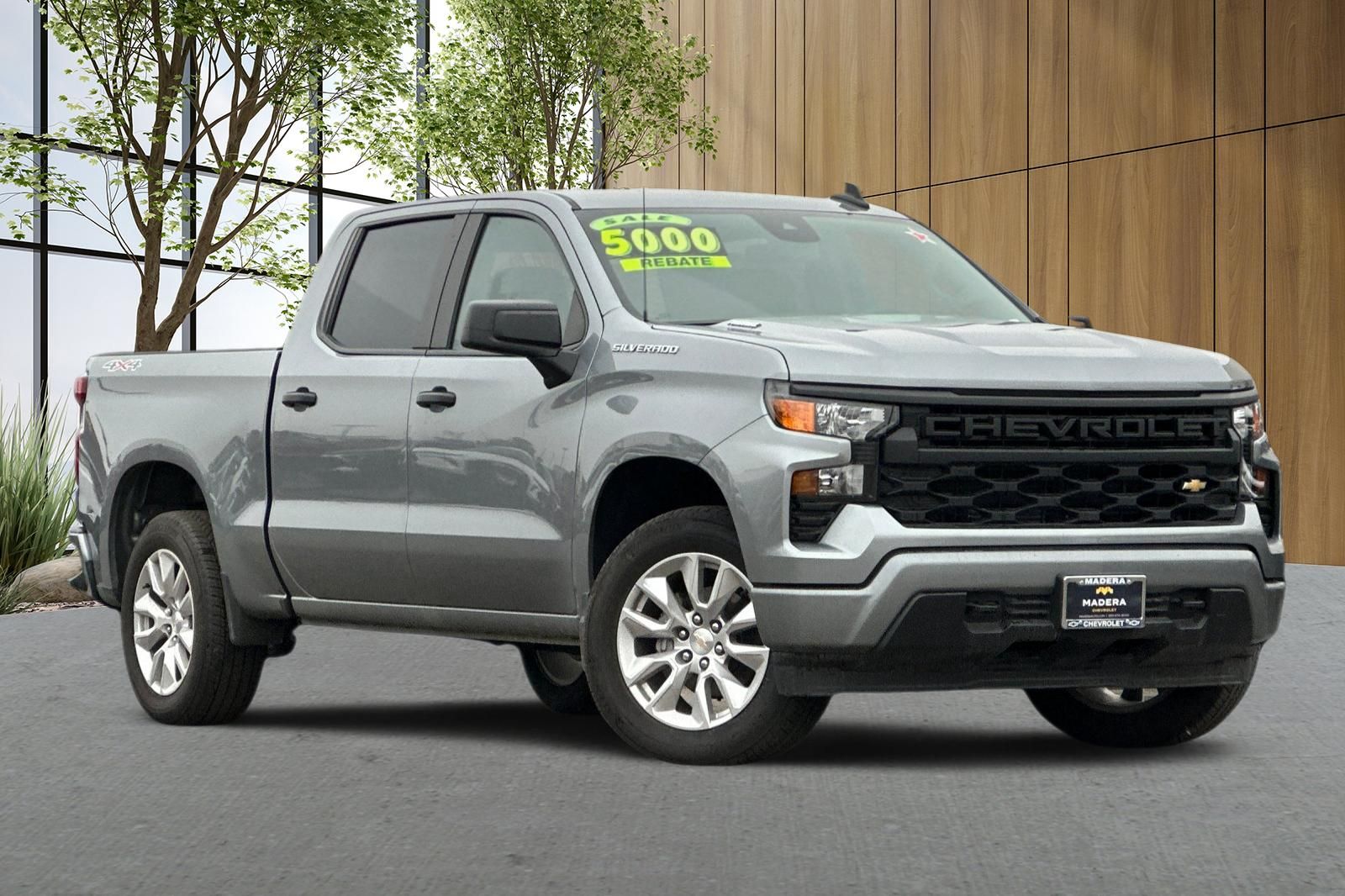 View vehicle photo 2