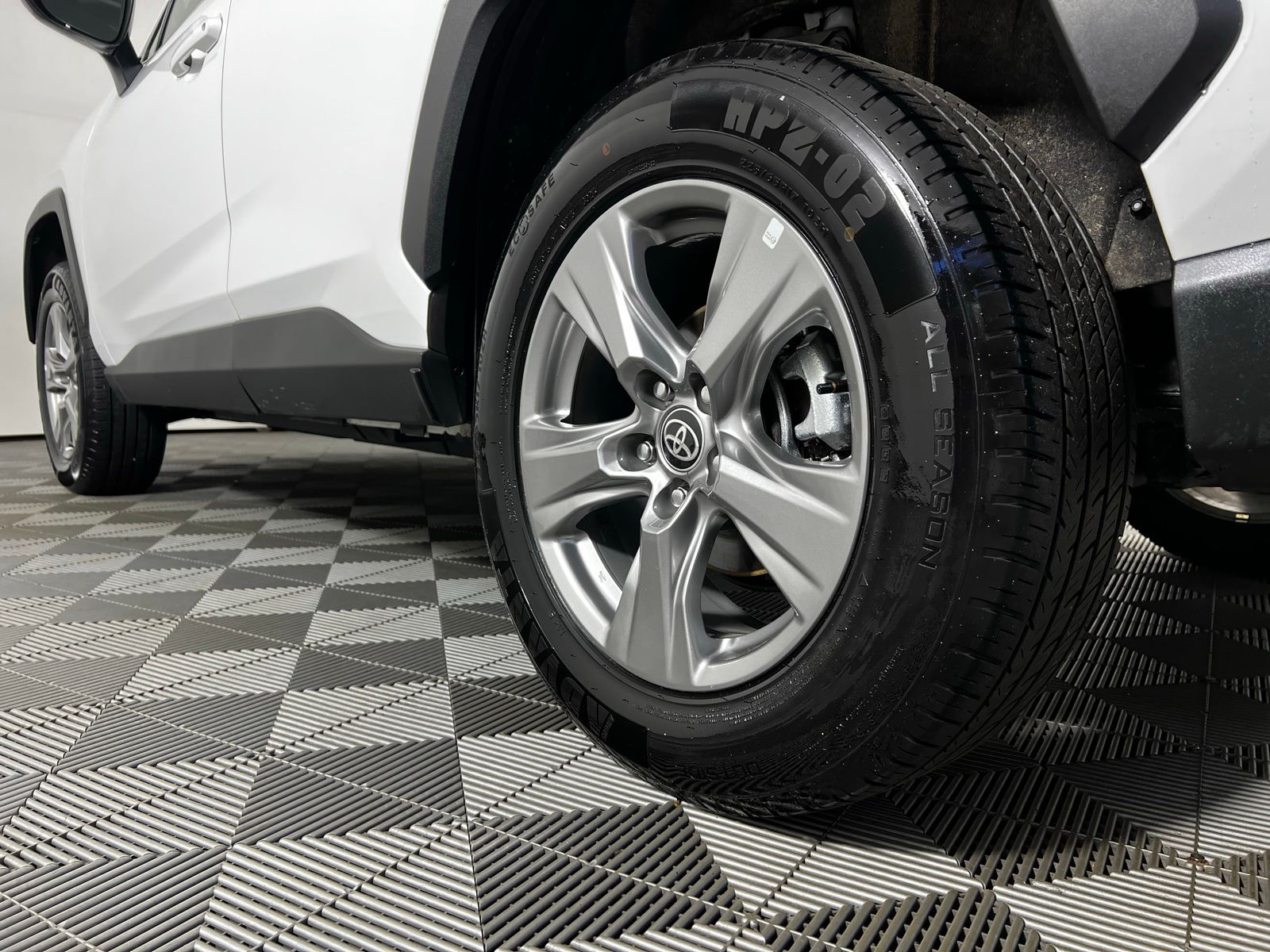 Thumbnail: 2024 Toyota RAV4 - 23