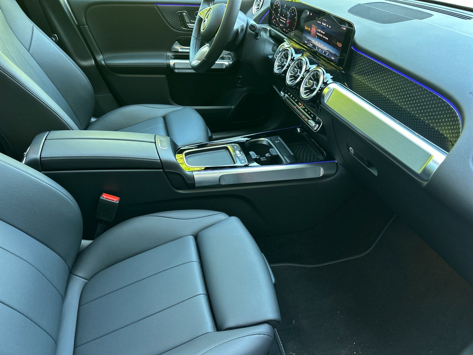 used 2026 Mercedes-Benz GLB car, priced at $44,498