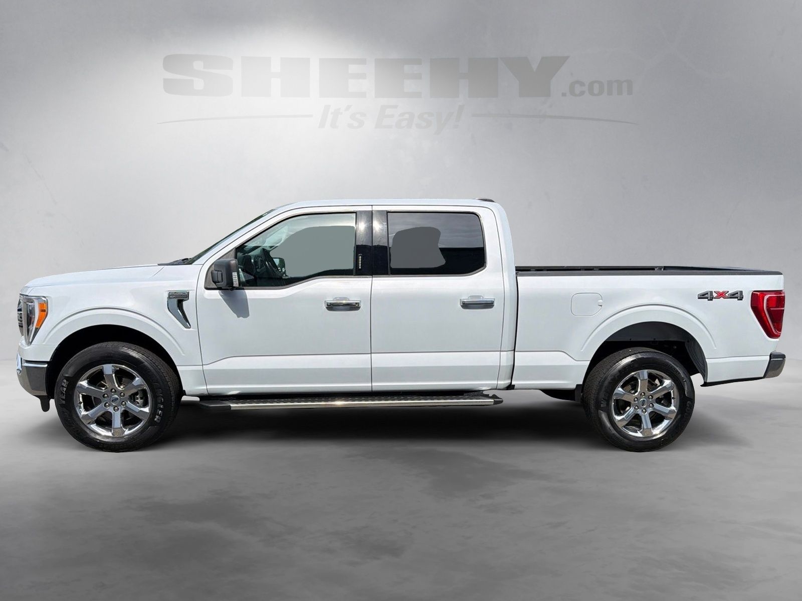 Certified Used 2022 White Metallic Ford XLT image 15