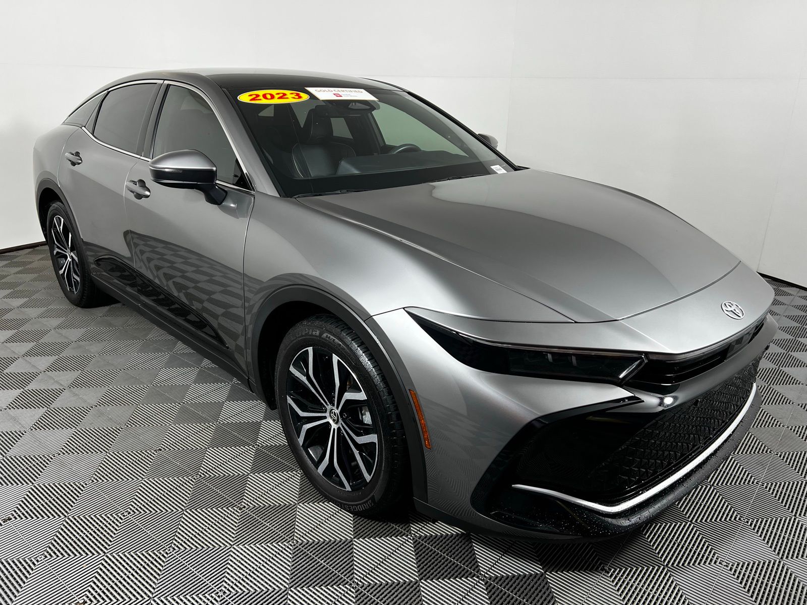 Thumbnail: 2023 Toyota Crown - 3