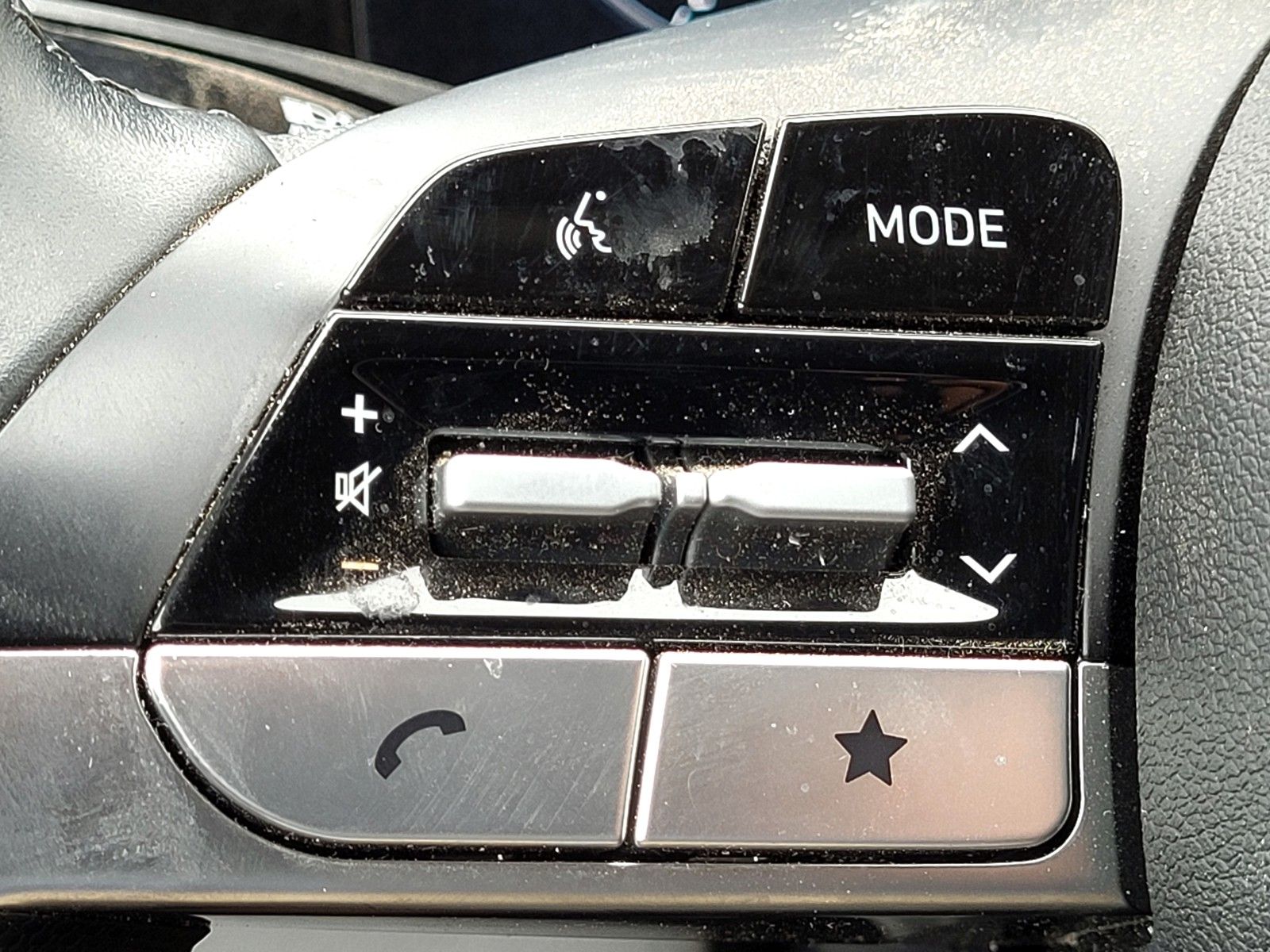 2024 Hyundai Elantra Limited - Photo 31