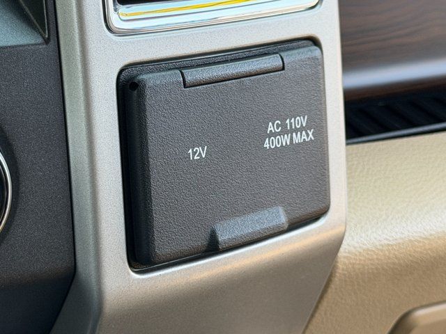 Used 2015 White Platinum Clearcoat Metallic Ford Lariat image 25