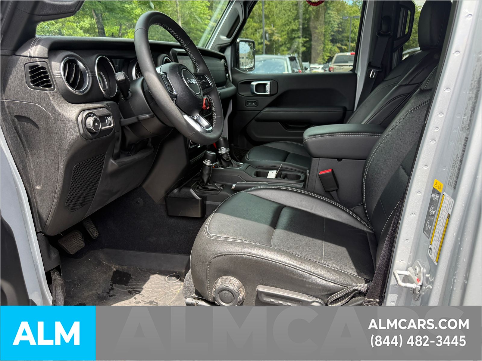 Used 2023 Silver Jeep Sahara image 12