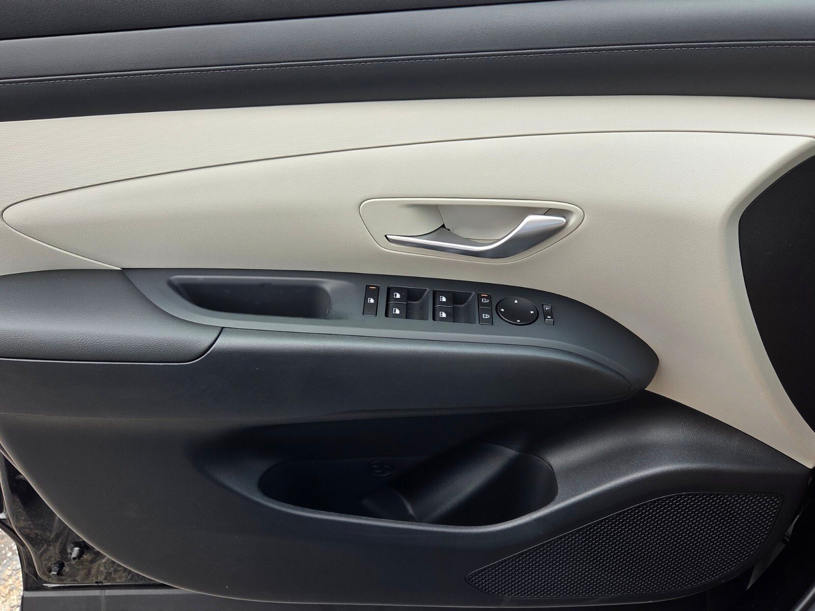 New 2026 Black HYUNDAI SEL image 25