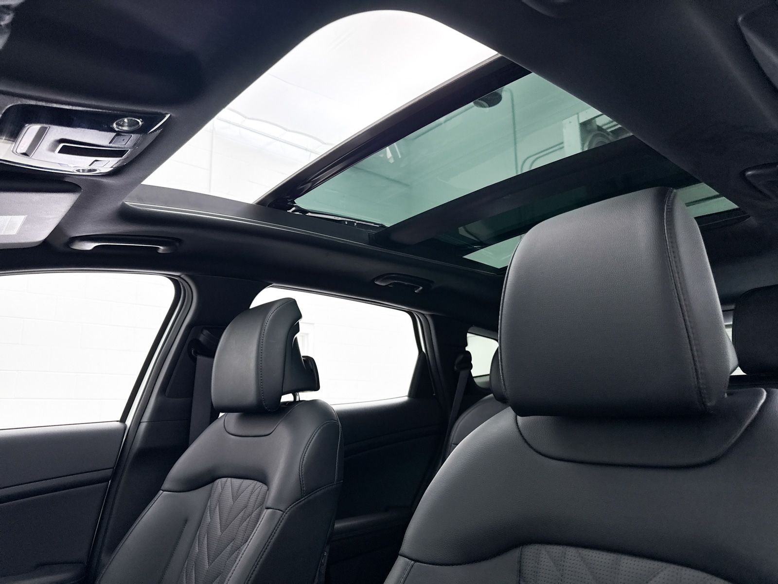 2025 Kia Sportage Plug-In Hybrid X-Line