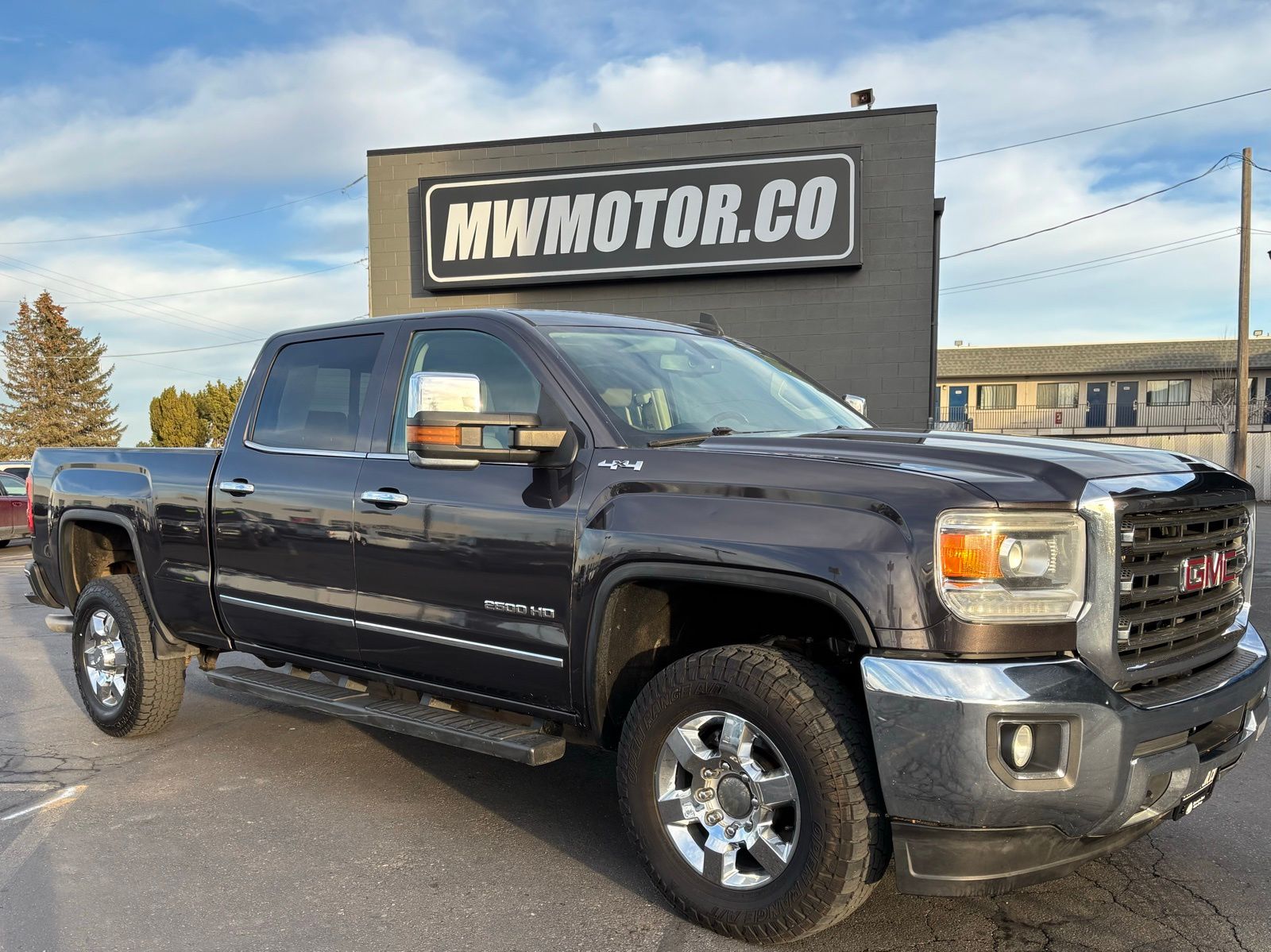 2015 GMC Sierra SLT's photo